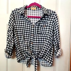 Love notes checked lightweight tie front button up shirt size large.